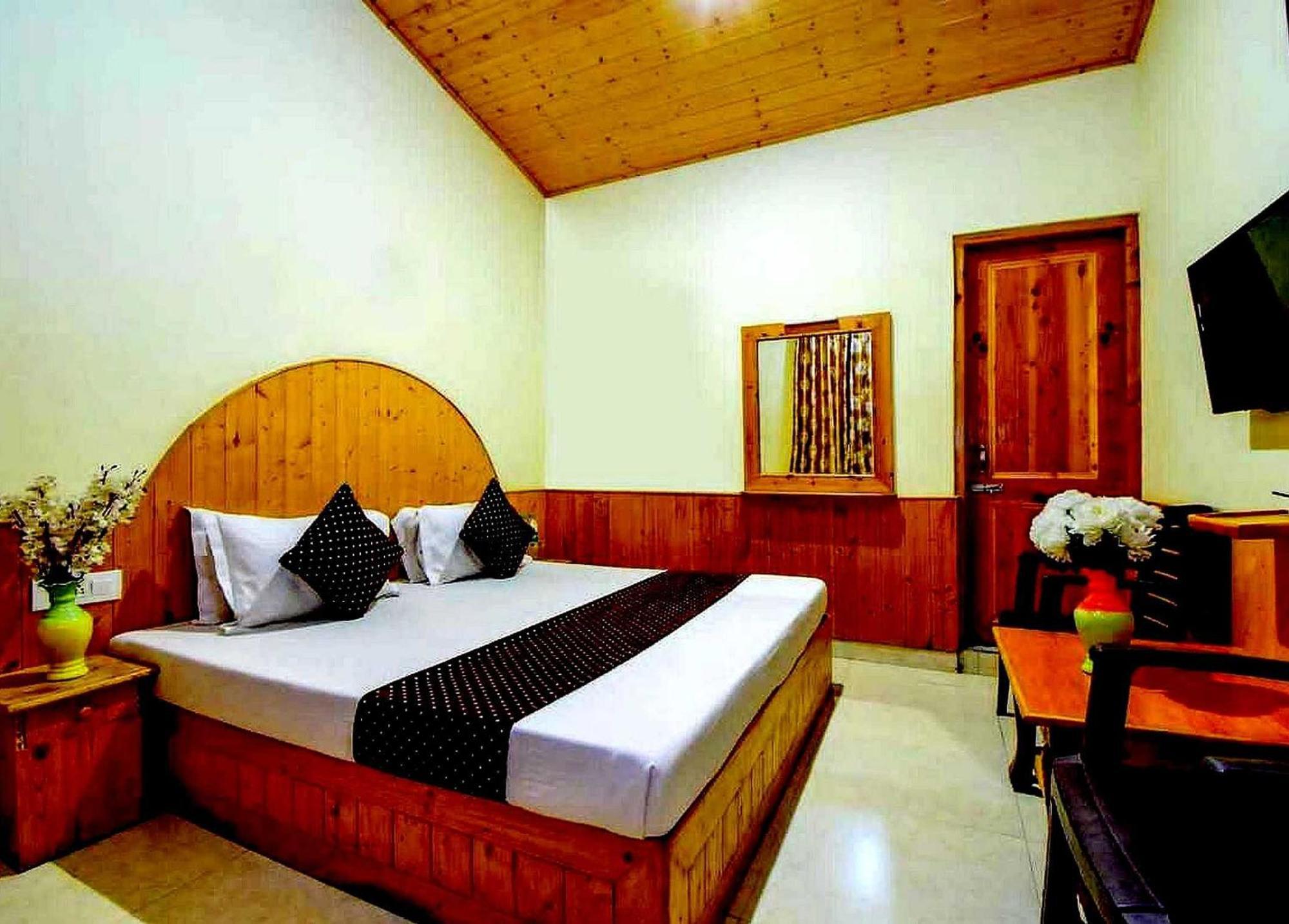 Oyo Flagship 82405 Cochin Villa Manāli Exteriér fotografie
